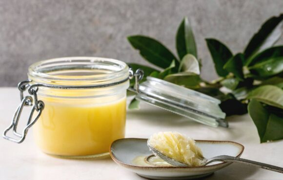 Masło ghee i masło klarowane. Jak je zrobić i dlaczego warto ich używać?